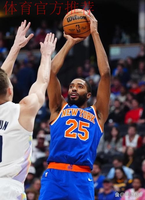 布里奇斯火力全开 接球三分稳稳命中 布里奇斯火力全开 接球三分稳稳命中